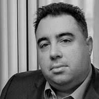 Ioannis L.
